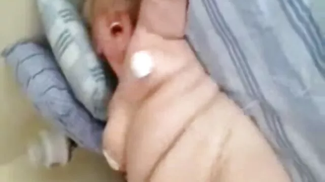 A szerelmes porno lány teljesen ugrott a barátja