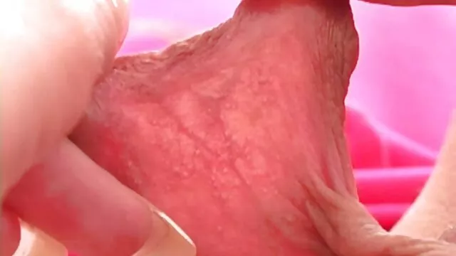 Lány Hatalmas kakas szeksz video bünteti őt a játék