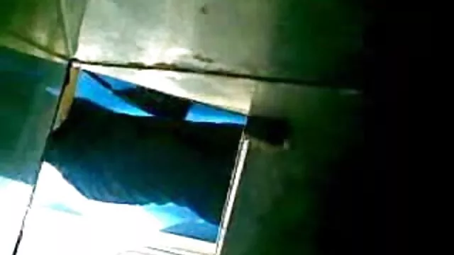 Jenna látta szekszi videok a rendőrséget.az utcán, ruhákban.