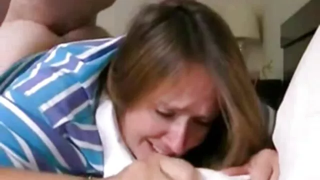A kovi porno bátyám figyelte a húgát, a barátját