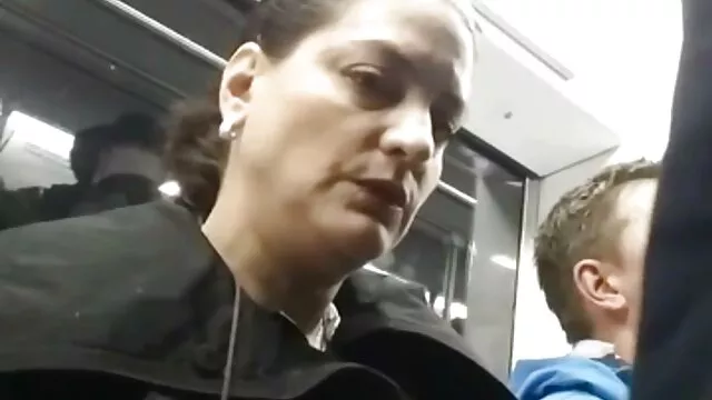 Masszázs egy szűz lány régi porno