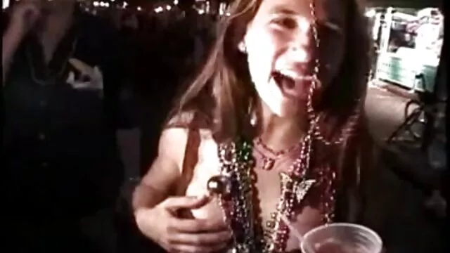 Fiatal, anya baszik uralják a három megjelenés girlsse lány