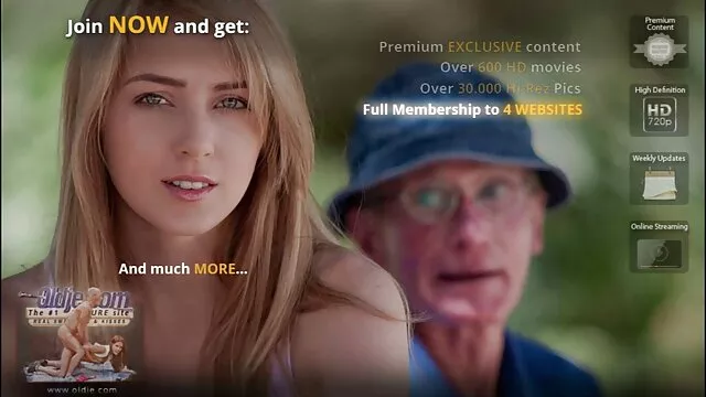 Nyalogatja a csirke pont egy szörös pina videók ember