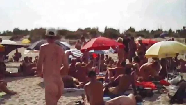 Fordult macska egy forgó pornok ingyen tetoválás gép
