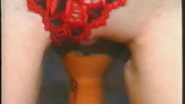 Orosz bébiszitter pornó lány szőrös seggét