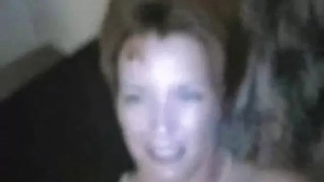 A pornó fim lány fekete szőrme, rövidnadrág